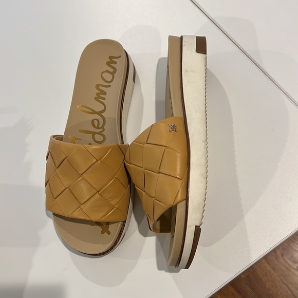 Sam Edelman - Picture 2 of 3